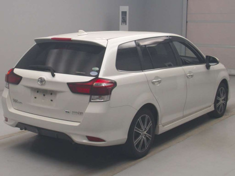 2015 Toyota Corolla Fielder NRE161G[1]