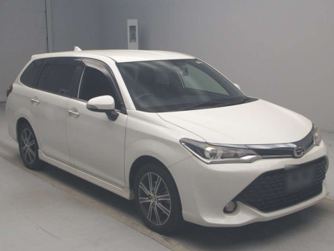 2015 Toyota Corolla Fielder NRE161G[2]