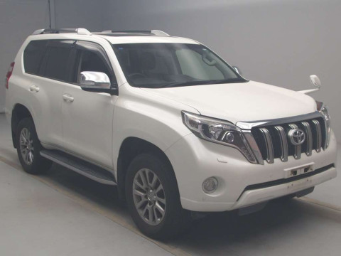 2017 Toyota Land Cruiser Prado GDJ150W[2]