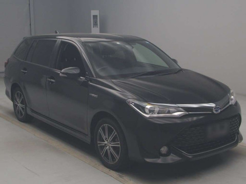 2015 Toyota Corolla Fielder NKE165G[2]