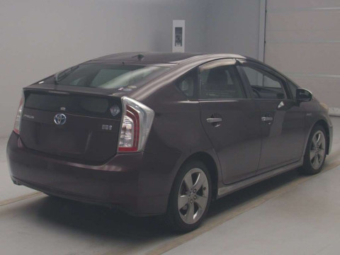 2013 Toyota Prius ZVW30[1]