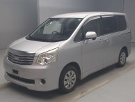 2011 Toyota Noah