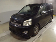 2013 Toyota Voxy