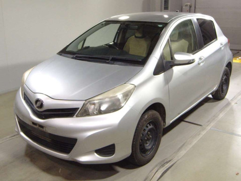 2013 Toyota Vitz NSP135[0]