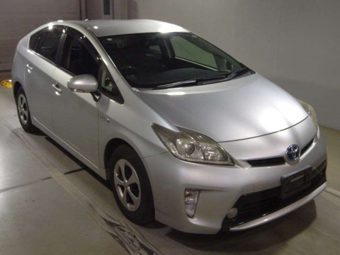 2012 Toyota Prius ZVW30[2]