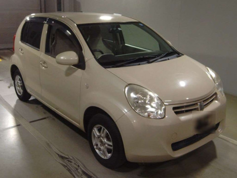 2011 Toyota Passo KGC35[2]