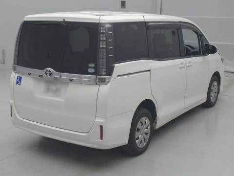 2015 Toyota Voxy ZRR85G[1]