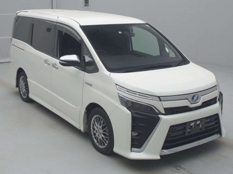 2019 Toyota Voxy ZWR80W[2]