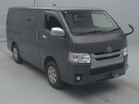 2016 Toyota Regiusace Van KDH206V[2]