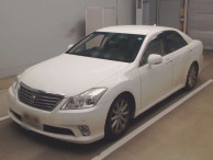 2012 Toyota Crown