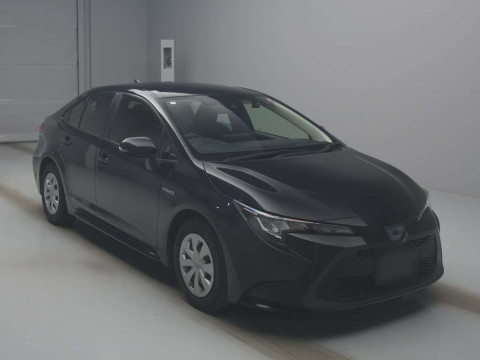 2019 Toyota Corolla Sedan ZWE211[2]