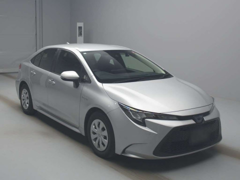 2019 Toyota Corolla Sedan ZWE211[2]