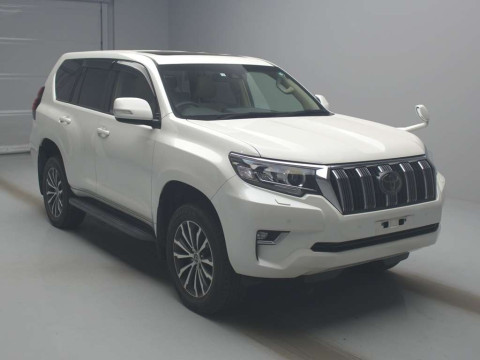 2018 Toyota Land Cruiser Prado TRJ150W[2]