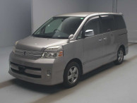 2006 Toyota Voxy