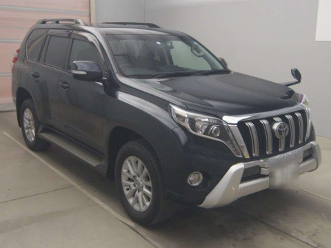 2017 Toyota Land Cruiser Prado GDJ151W[2]