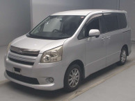 2007 Toyota Noah