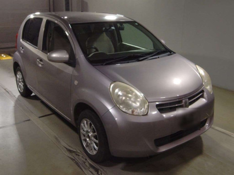 2010 Toyota Passo KGC35[2]