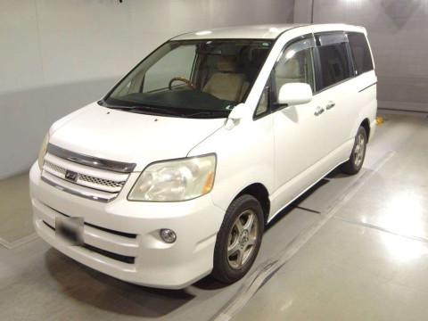 2006 Toyota Noah AZR60G[0]