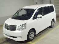 2013 Toyota Noah