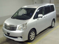 2012 Toyota Noah