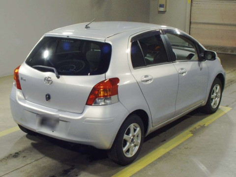 2009 Toyota Vitz SCP90[1]