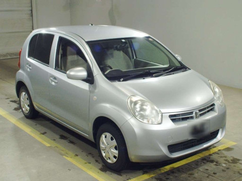 2013 Toyota Passo KGC35[2]