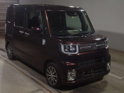 2018 Daihatsu Wake LA700S[2]