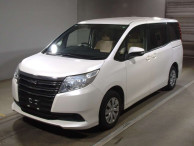 2016 Toyota Noah