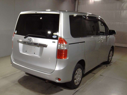 2008 Toyota Noah ZRR75G[1]