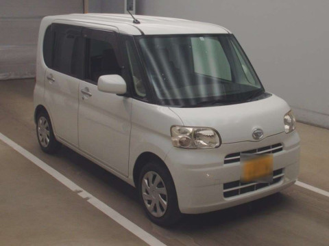 2013 Daihatsu Tanto L375S[2]