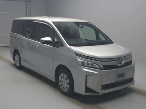 2019 Toyota Voxy ZRR80G[2]