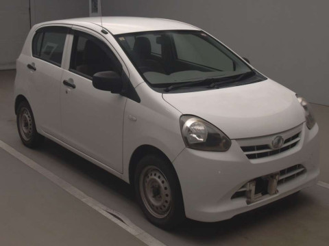 2012 Daihatsu Mira es LA300S[2]