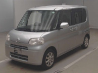 2010 Daihatsu Tanto