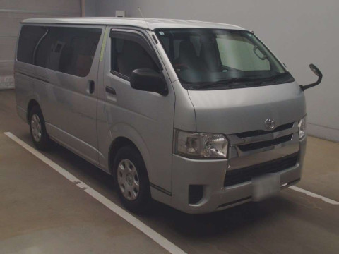 2016 Toyota Hiace Van KDH201V[2]