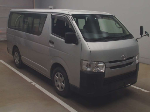 2018 Toyota Regiusace Van GDH201V[2]