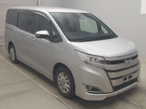 2020 Toyota Noah ZWR80G[2]