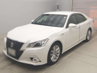 2014 Toyota Crown Hybrid