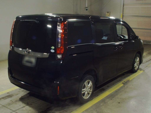 2014 Toyota Noah ZRR85G[1]