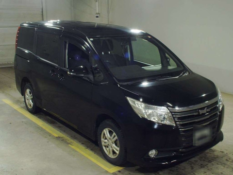 2014 Toyota Noah ZRR85G[2]