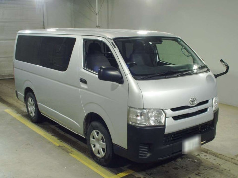 2018 Toyota Hiace Van GDH206V[2]