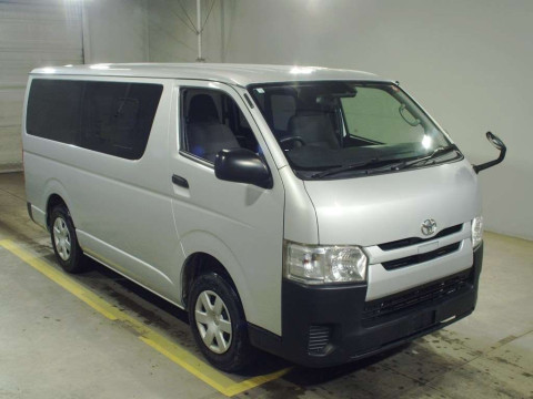 2018 Toyota Hiace Van GDH206V[2]