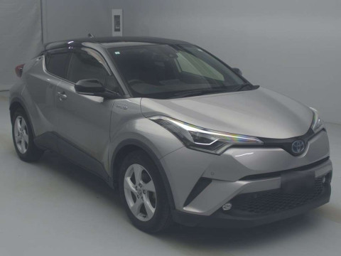 2019 Toyota C-HR ZYX10[2]