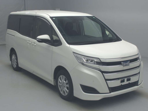 2021 Toyota Noah ZWR80G[2]