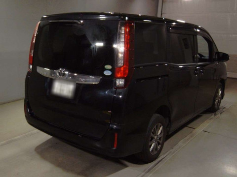 2015 Toyota Noah ZRR85G[1]