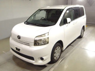 2009 Toyota Voxy