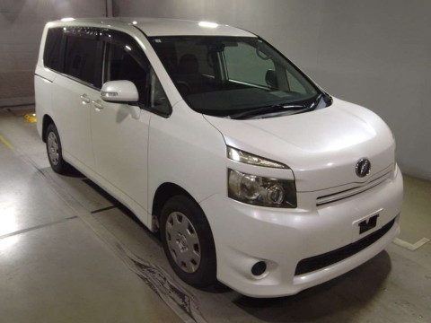 2009 Toyota Voxy ZRR75G[2]