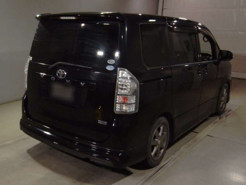 2010 Toyota Voxy ZRR75W[1]