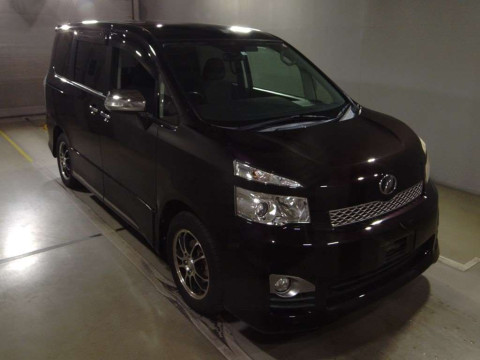 2012 Toyota Voxy ZRR70W[2]