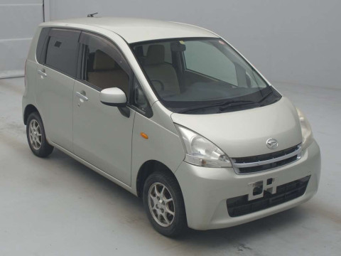 2011 Daihatsu Move LA100S[2]