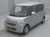 2012 Daihatsu Tanto